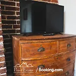 Three Bedroom Townhouse By Primal Estates Short Lets In Brighton