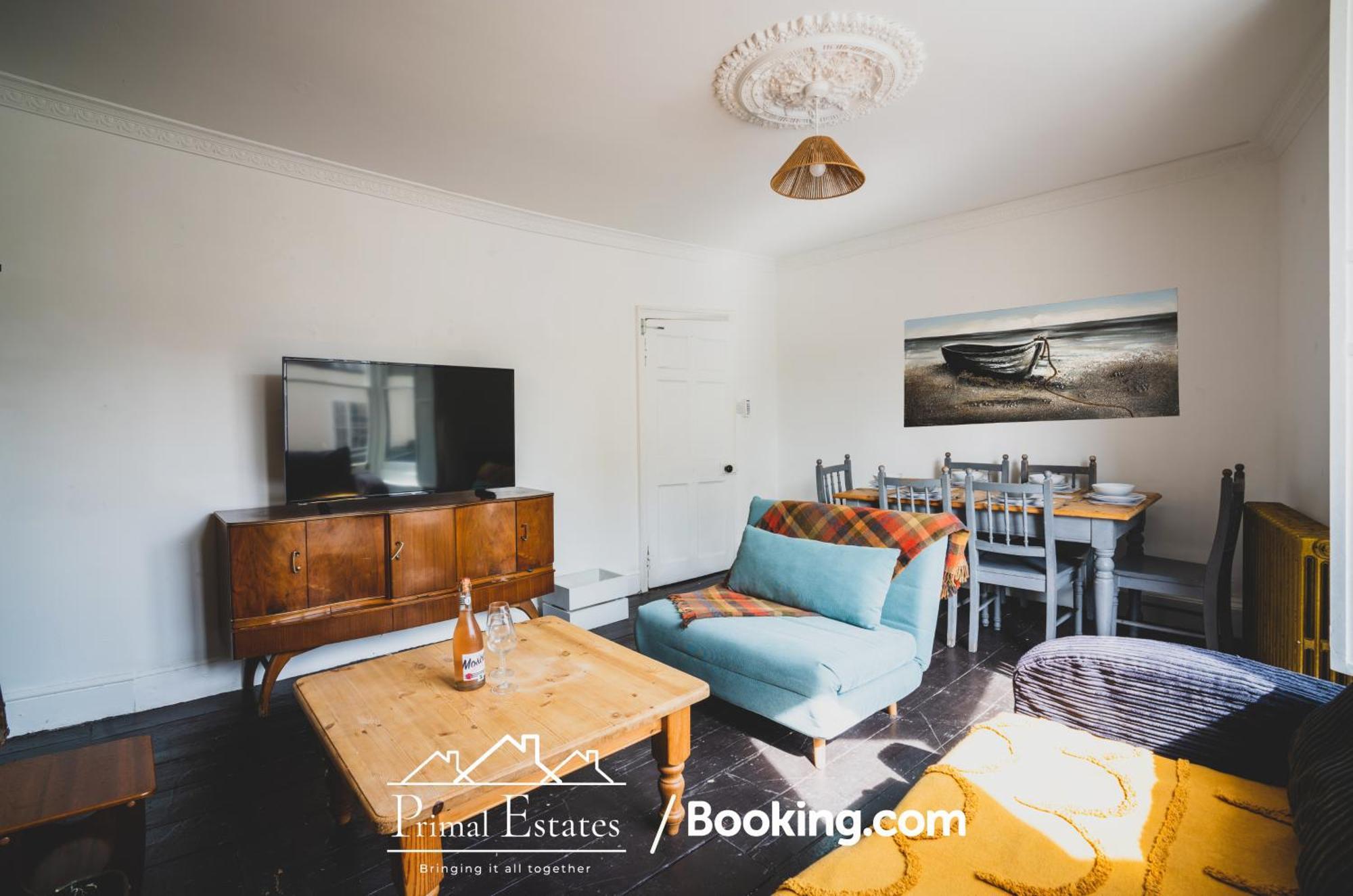 Three Bedroom Townhouse By Primal Estates Short Lets In Brighton